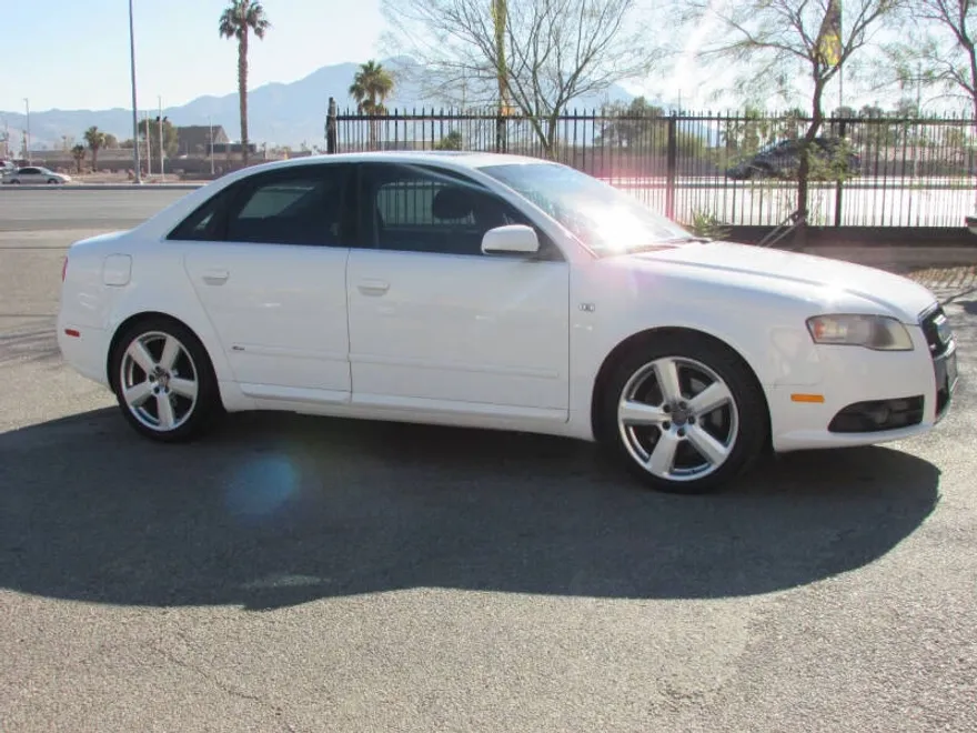 2008 Audi A4 2.0T S line photo 1