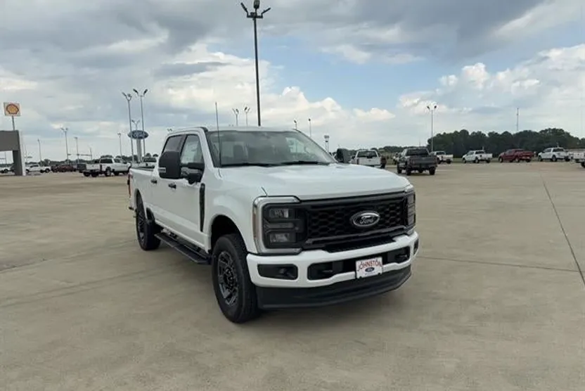 2025 Ford F-250 XL photo 1