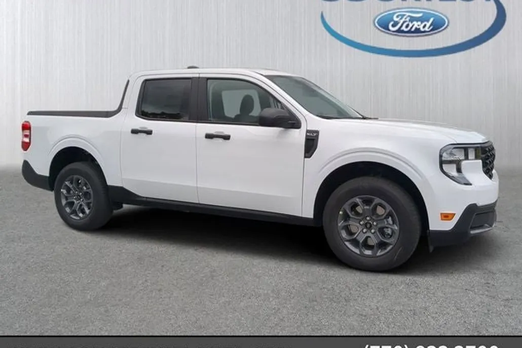 2025 Ford Maverick XLT photo 1