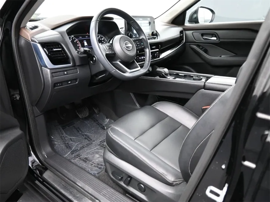 2022 Nissan Rogue SL photo 1