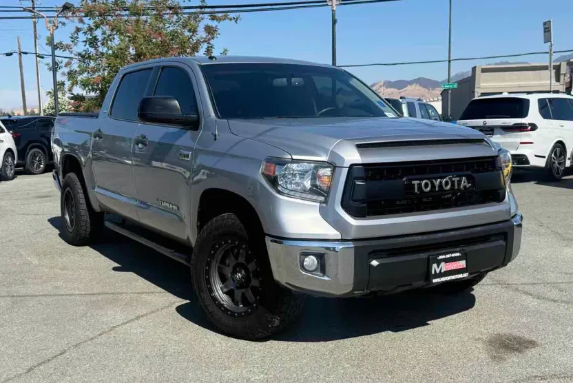 2012 Toyota Tundra SR5 photo 1