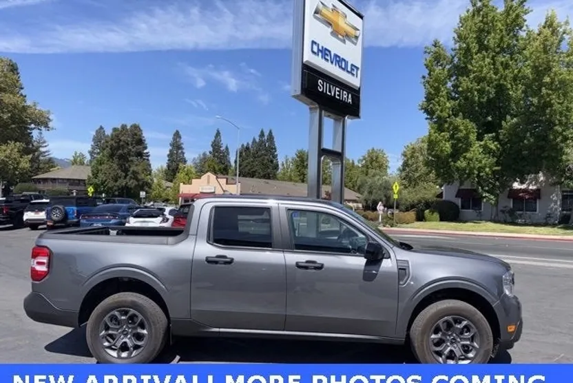 2024 Ford Maverick XLT photo 1