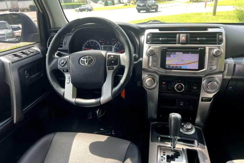 2015 Toyota 4Runner SR5 Premium photo 1