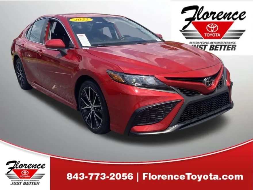 2022 Toyota Camry SE photo 1