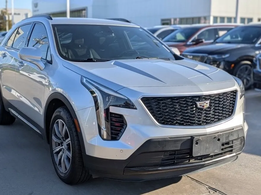 2019 Cadillac XT4 Sport photo 1