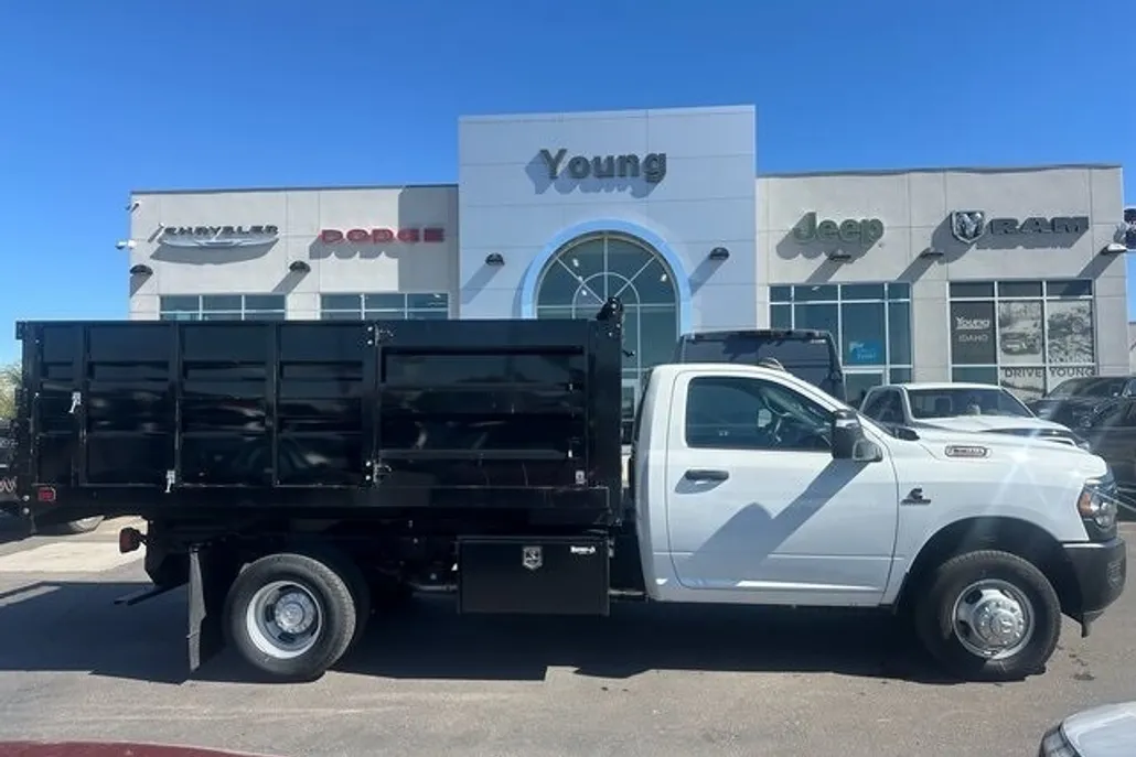 2023 Ram 3500 Tradesman photo 1