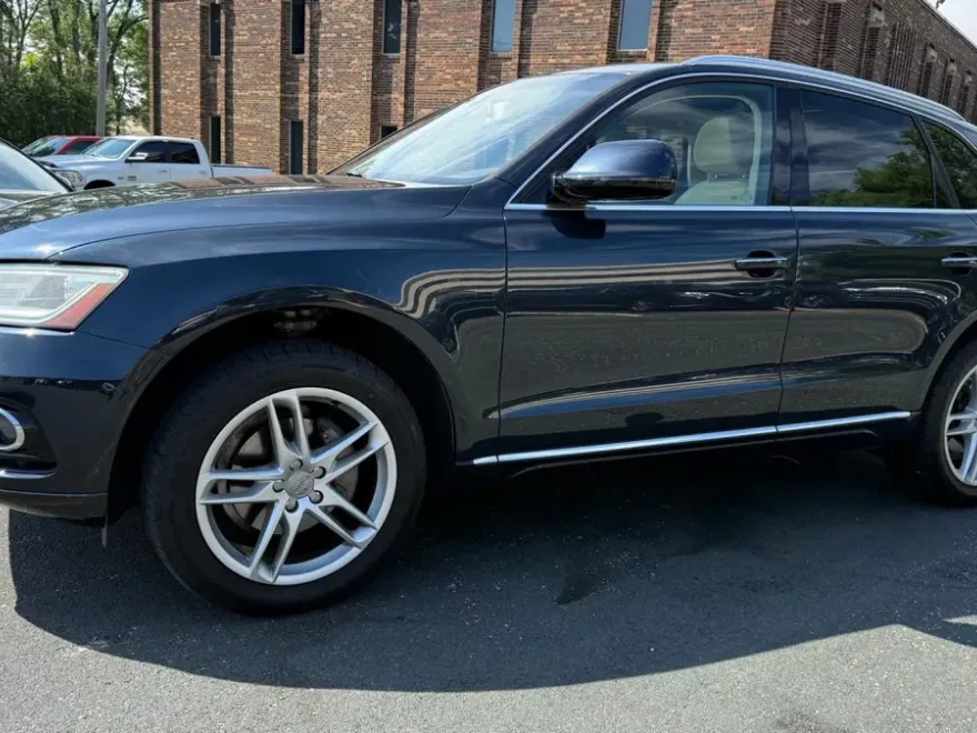 2017 Audi Q5 2.0T Premium Plus photo 1