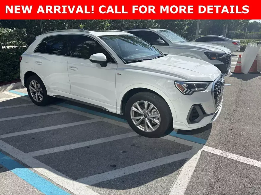 2023 Audi Q3 S line Premium photo 1