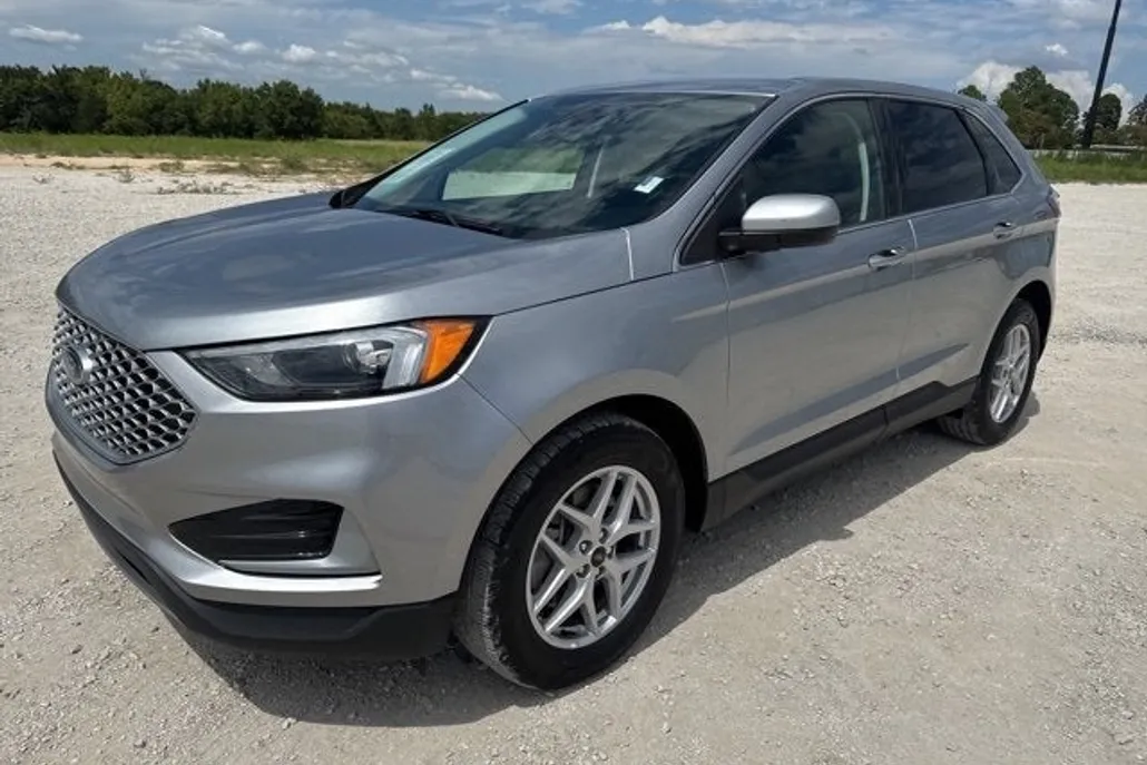 2024 Ford Edge SEL photo 1