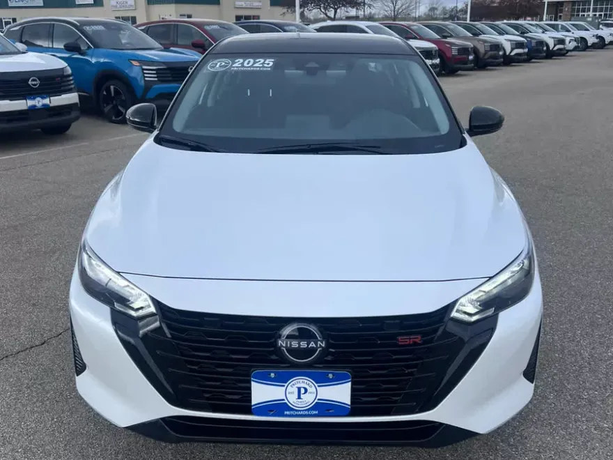 2025 Nissan Sentra SR photo 1