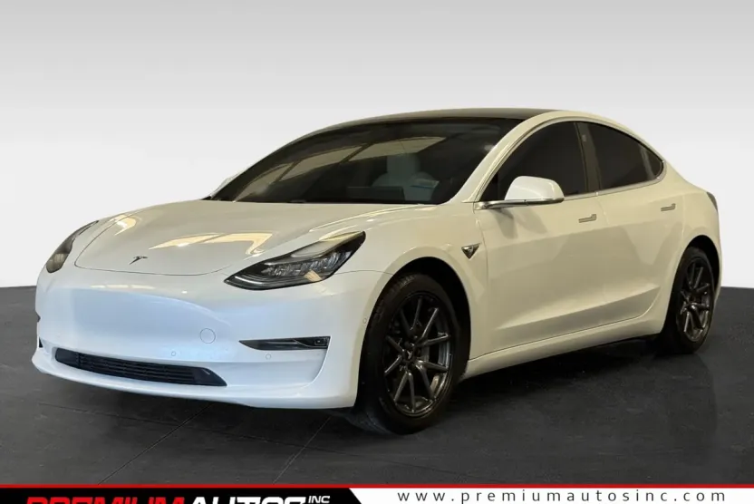 2020 Tesla Model 3 Plus photo 1