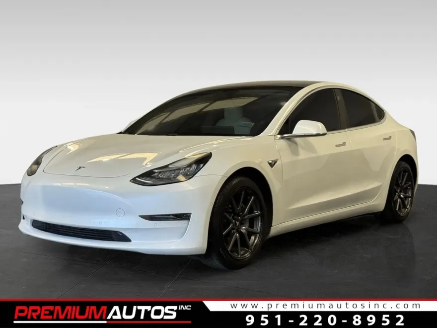 2020 Tesla Model 3 Plus photo 1