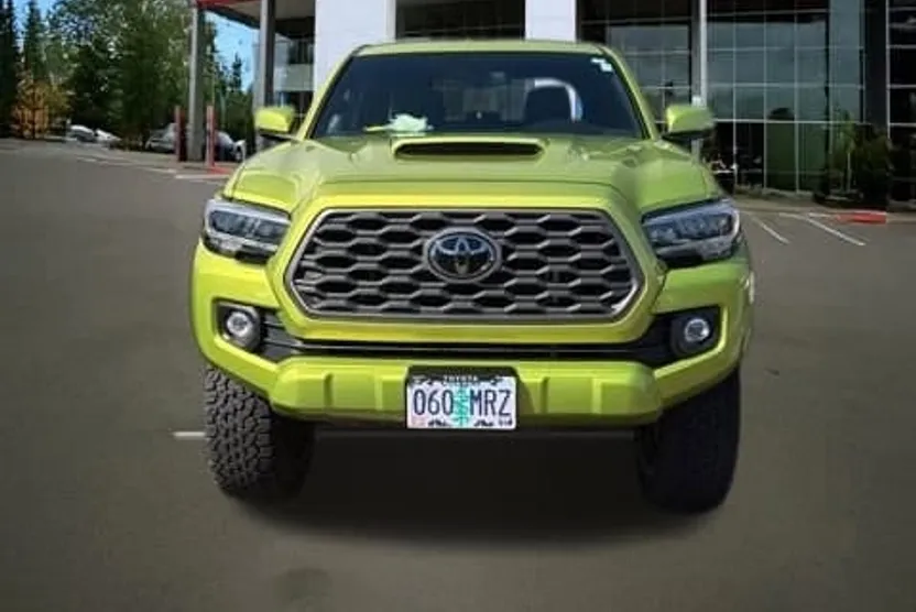 2023 Toyota Tacoma SR5 photo 1