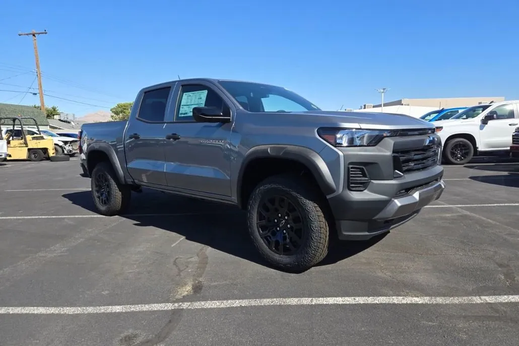 2026 Chevrolet Colorado Trail Boss photo 1