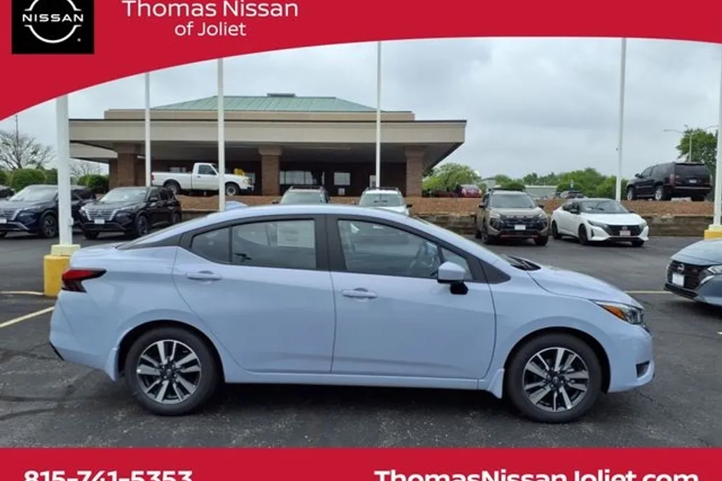 2025 Nissan Versa 1.6 SV photo 1
