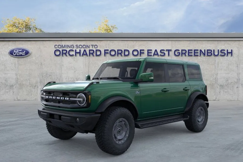 2025 Ford Bronco Outer Banks photo 1