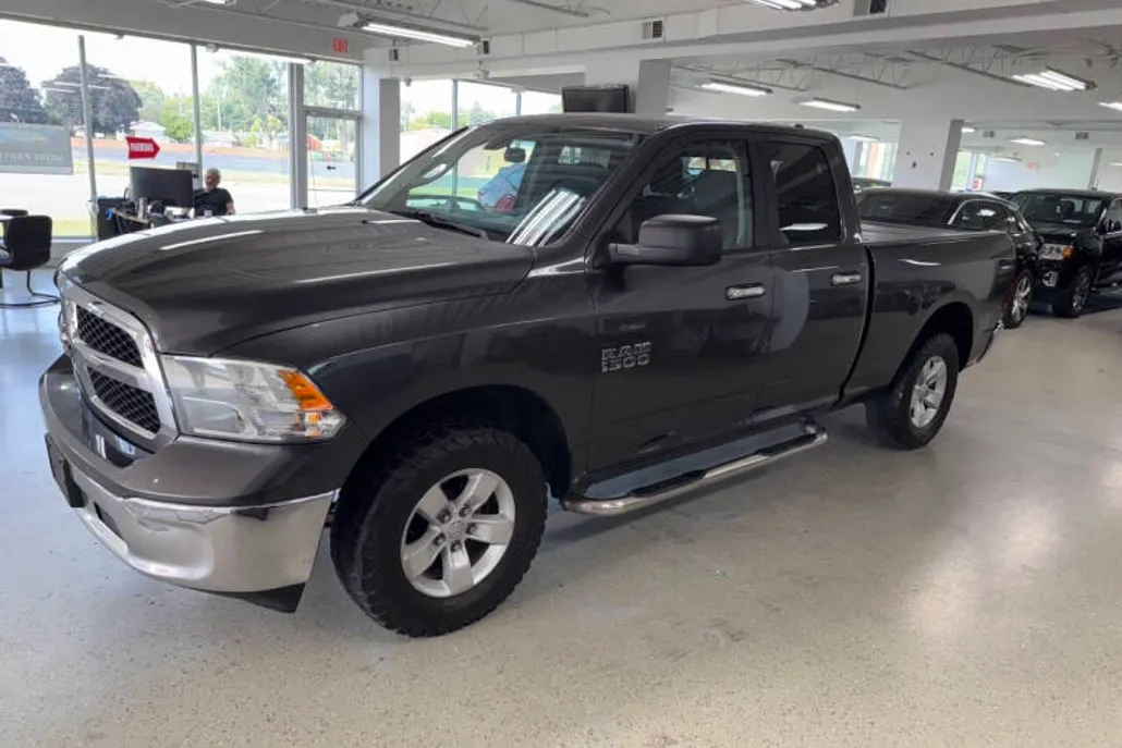 2018 Ram 1500 SLT photo 1