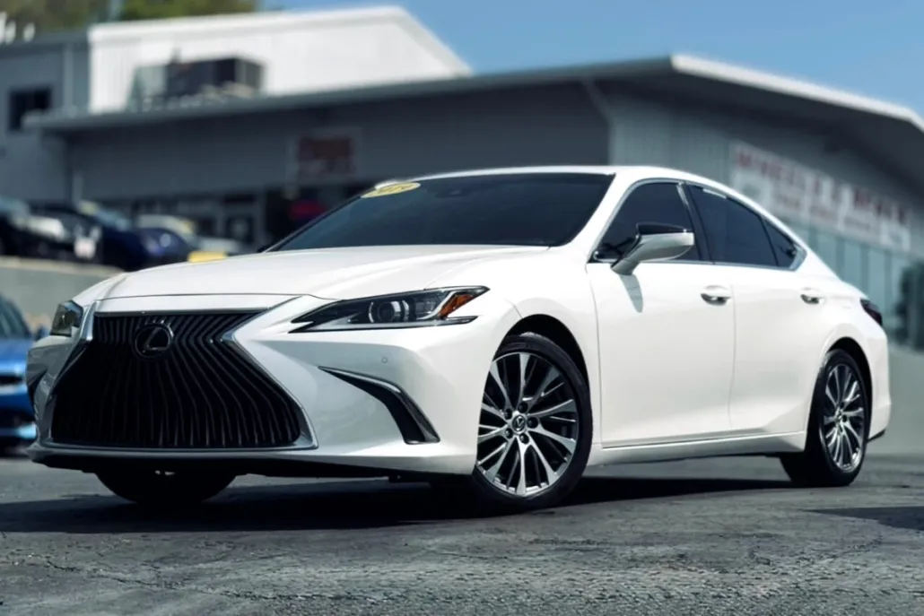 2019 Lexus ES 350 photo 1