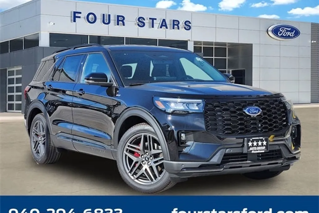 2025 Ford Explorer ST-Line photo 1