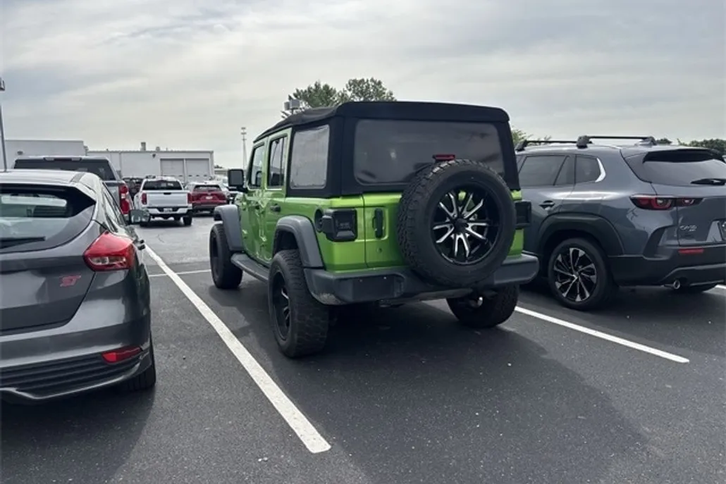 2018 Jeep Wrangler Unlimited Sport S photo 1