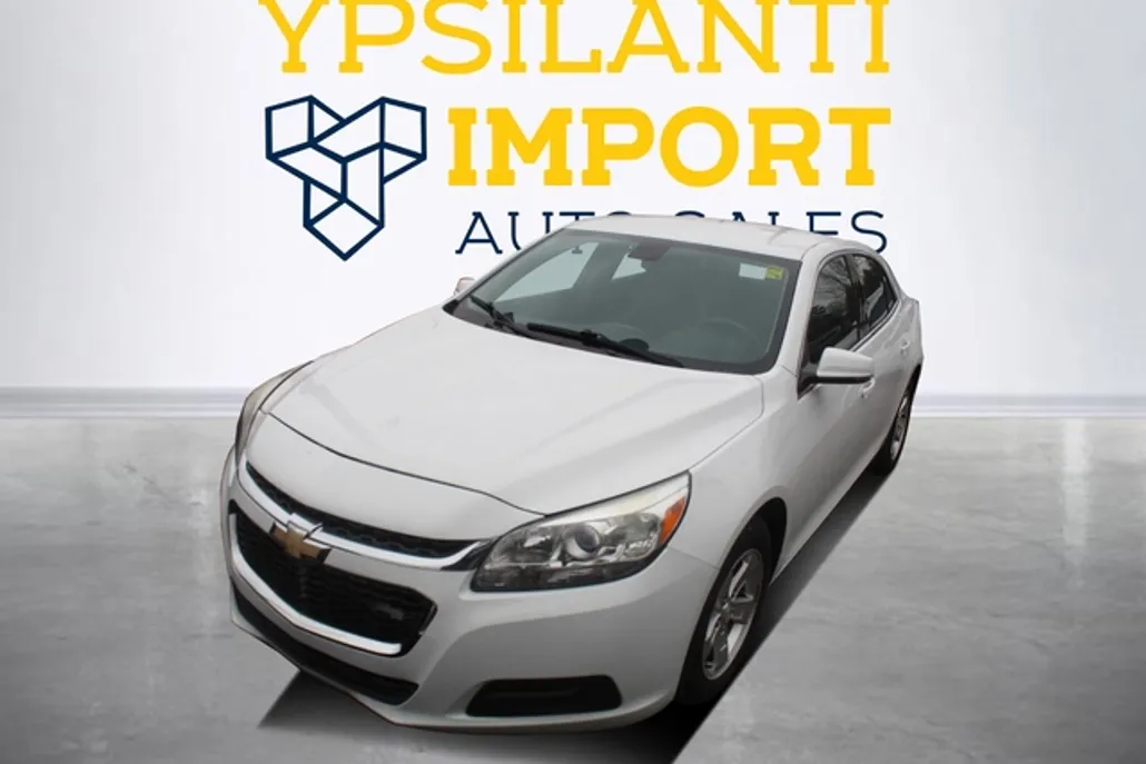 2015 Chevrolet Malibu 1LT photo 1