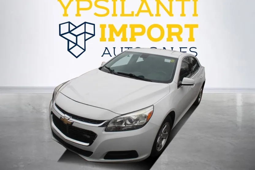 2015 Chevrolet Malibu 1LT photo 1