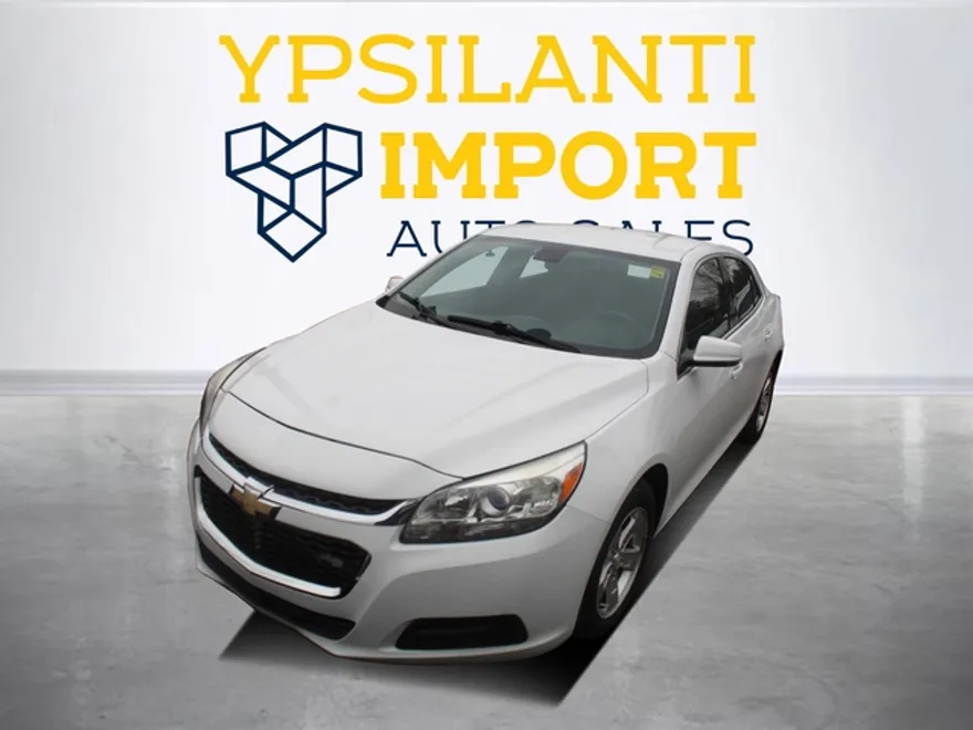 2015 Chevrolet Malibu 1LT photo 1