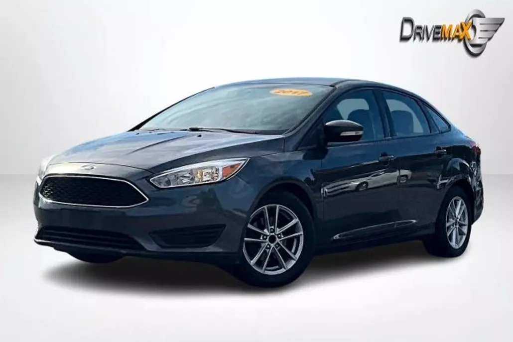 2017 Ford Focus Sedan photo 1