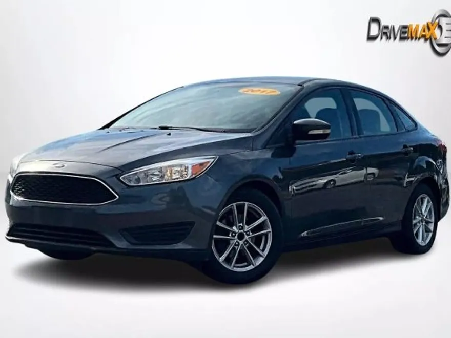 2017 Ford Focus Sedan photo 1
