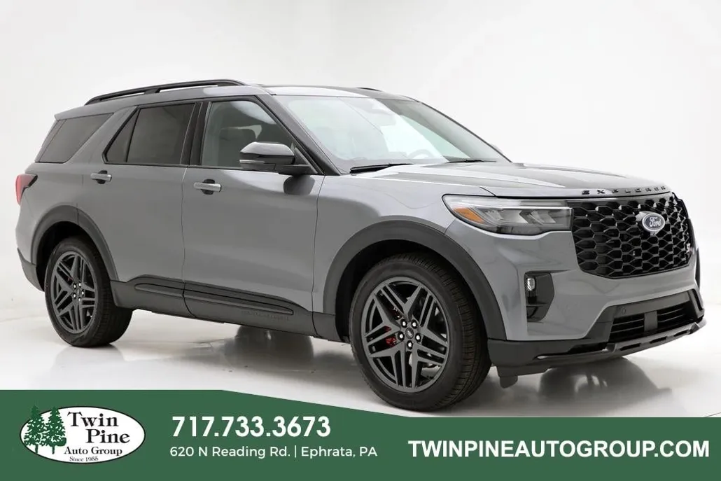 2025 Ford Explorer ST photo 1