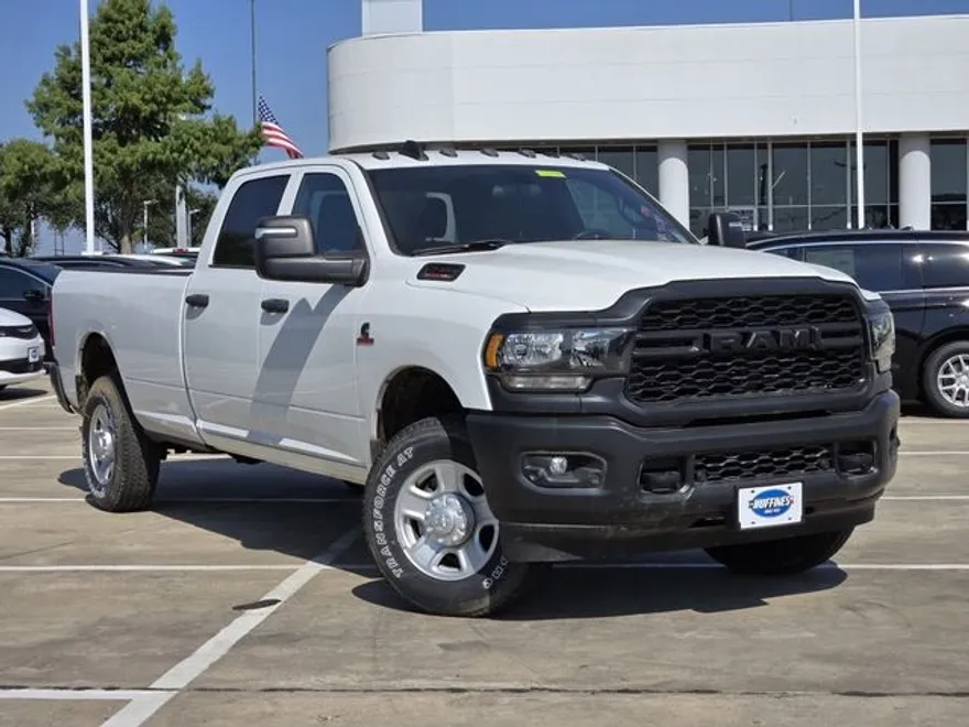 2023 Ram 2500 Tradesman photo 1