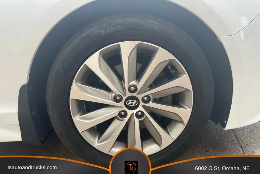 2017 Hyundai Sonata Sport photo 1