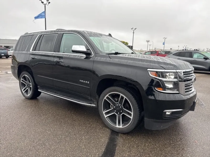 2017 Chevrolet Tahoe Premier photo 1