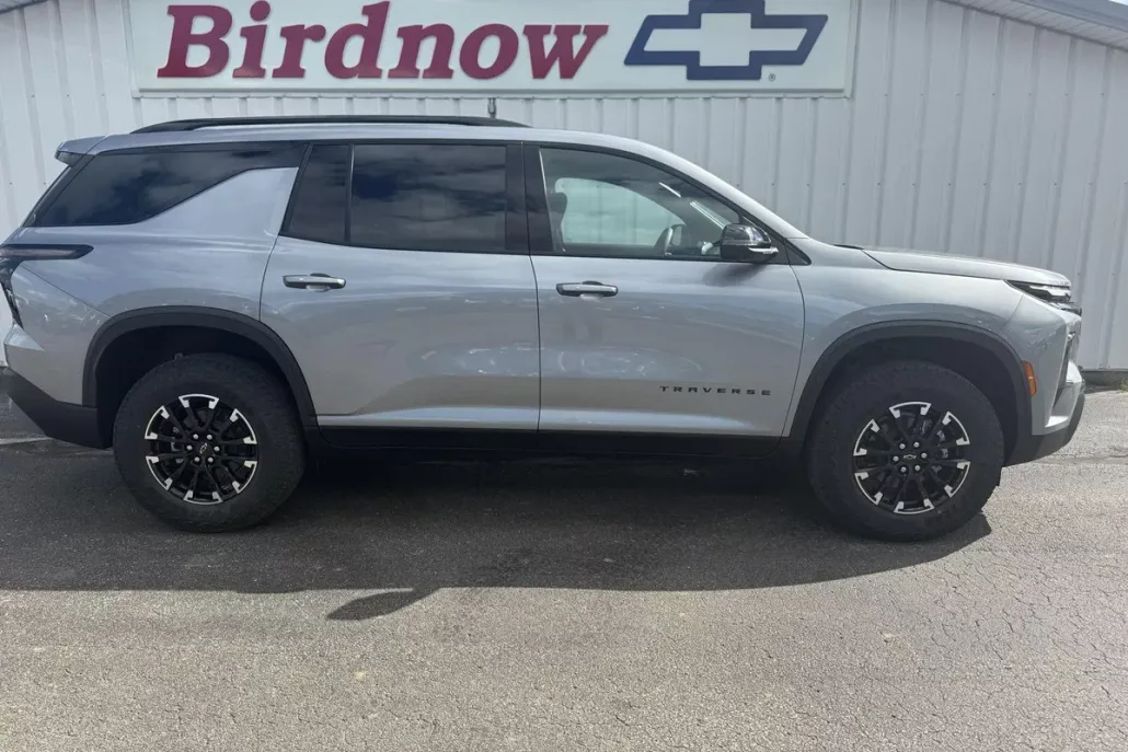 2026 Chevrolet Traverse Z71 photo 1