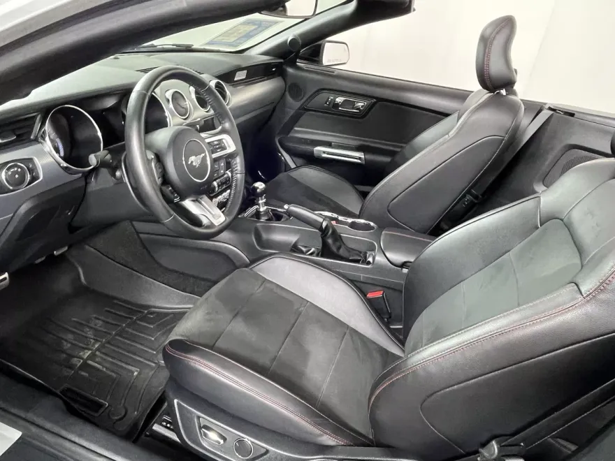 2017 Ford Mustang GT Premium photo 1