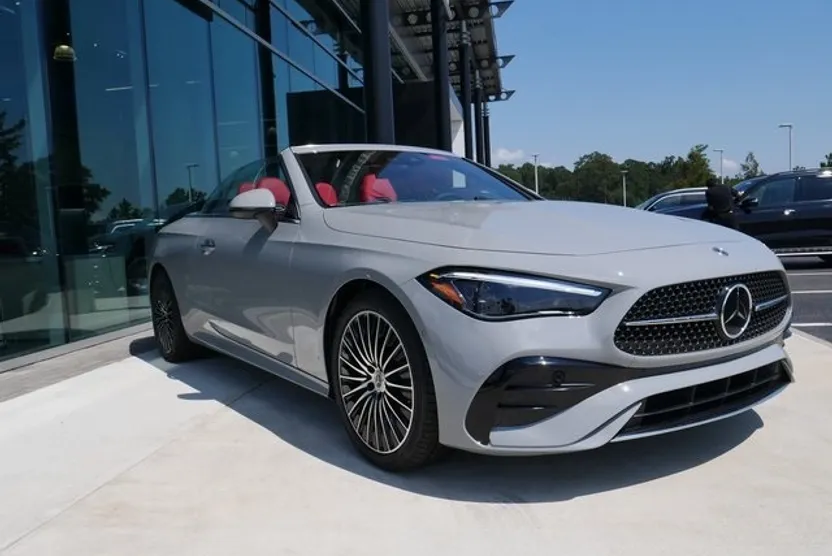 2026 Mercedes Benz CLE 300 4MATIC photo 1