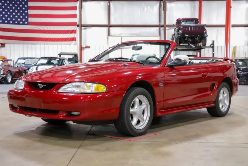1995 Ford Mustang GT photo 1