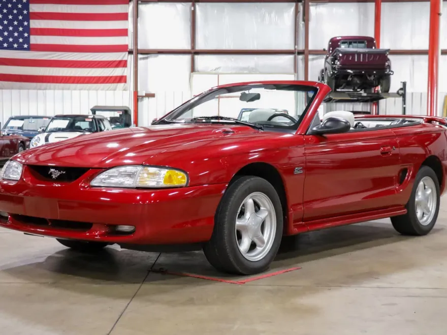 1995 Ford Mustang GT photo 1