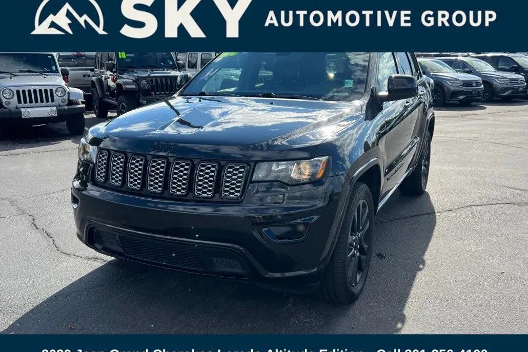 2020 Jeep Grand Cherokee Laredo photo 1