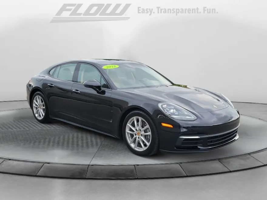 2018 Porsche Panamera Base photo 1