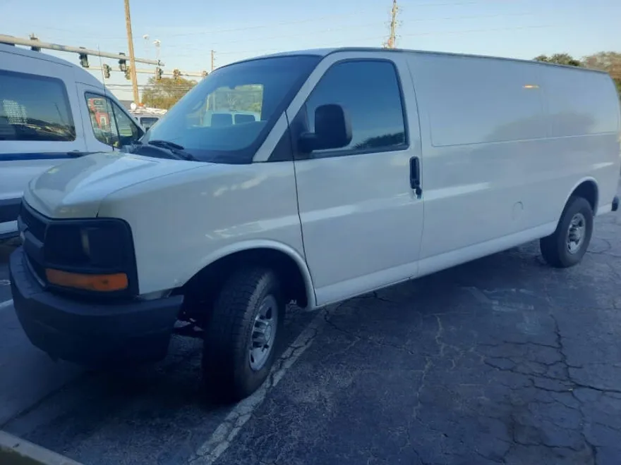 2015 Chevrolet Express 2500 Cargo Van photo 1