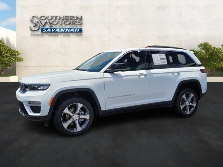 2024 Jeep Grand Cherokee Limited photo 1