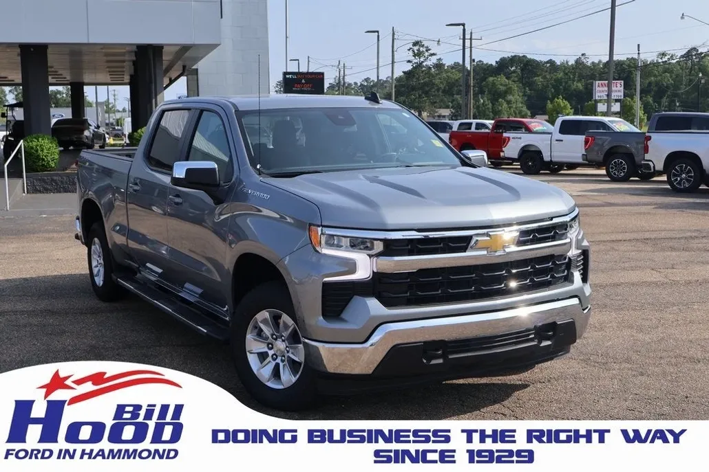 2024 Chevrolet Silverado 1500 LT photo 1