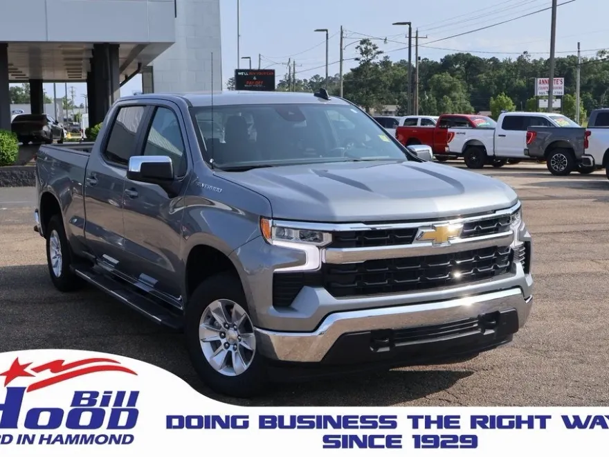 2024 Chevrolet Silverado 1500 LT photo 1