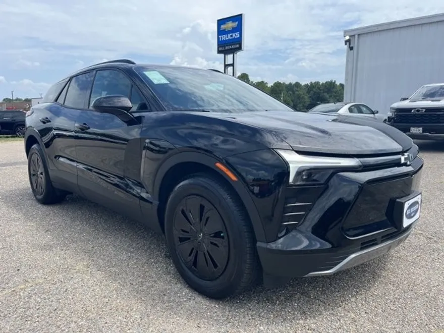2025 Chevrolet Blazer EV photo 1