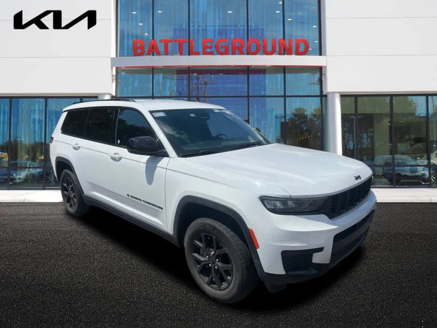 2024 Jeep Grand Cherokee Altitude photo 1