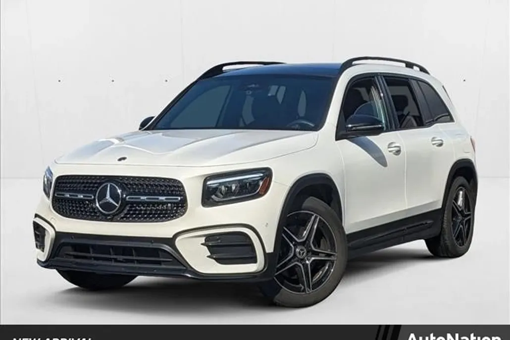 2024 Mercedes Benz GLB 250 photo 1