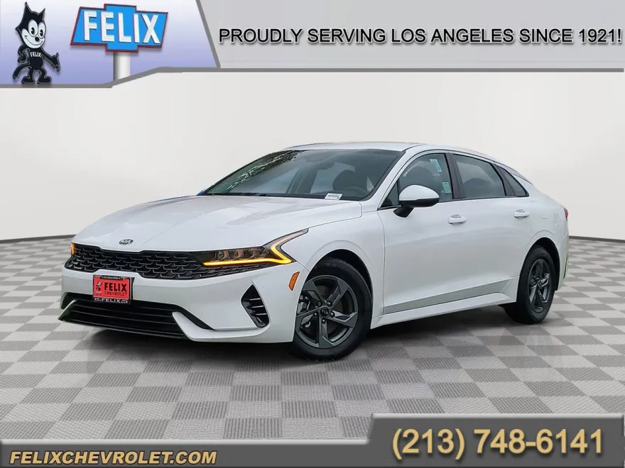 2021 Kia K5 LX photo 1