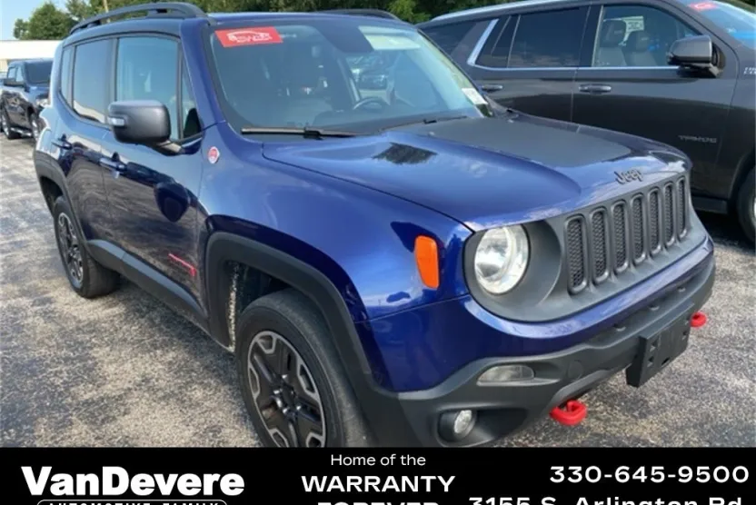 2016 Jeep Renegade Trailhawk photo 1