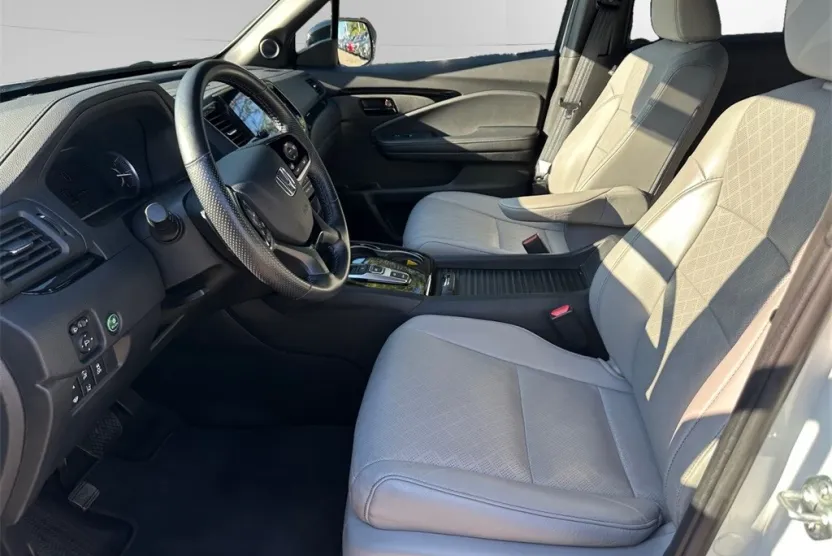 2022 Honda Passport Elite photo 1
